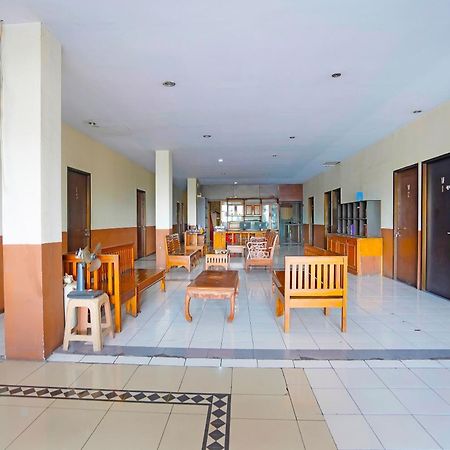 Oyo 91415 De Wijaya Hotel Sidoarjo Esterno foto