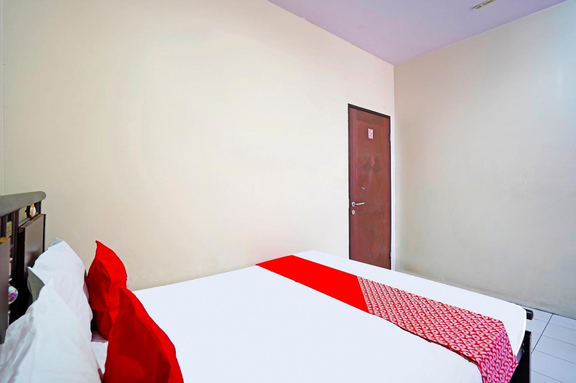 Oyo 91415 De Wijaya Hotel Sidoarjo Esterno foto