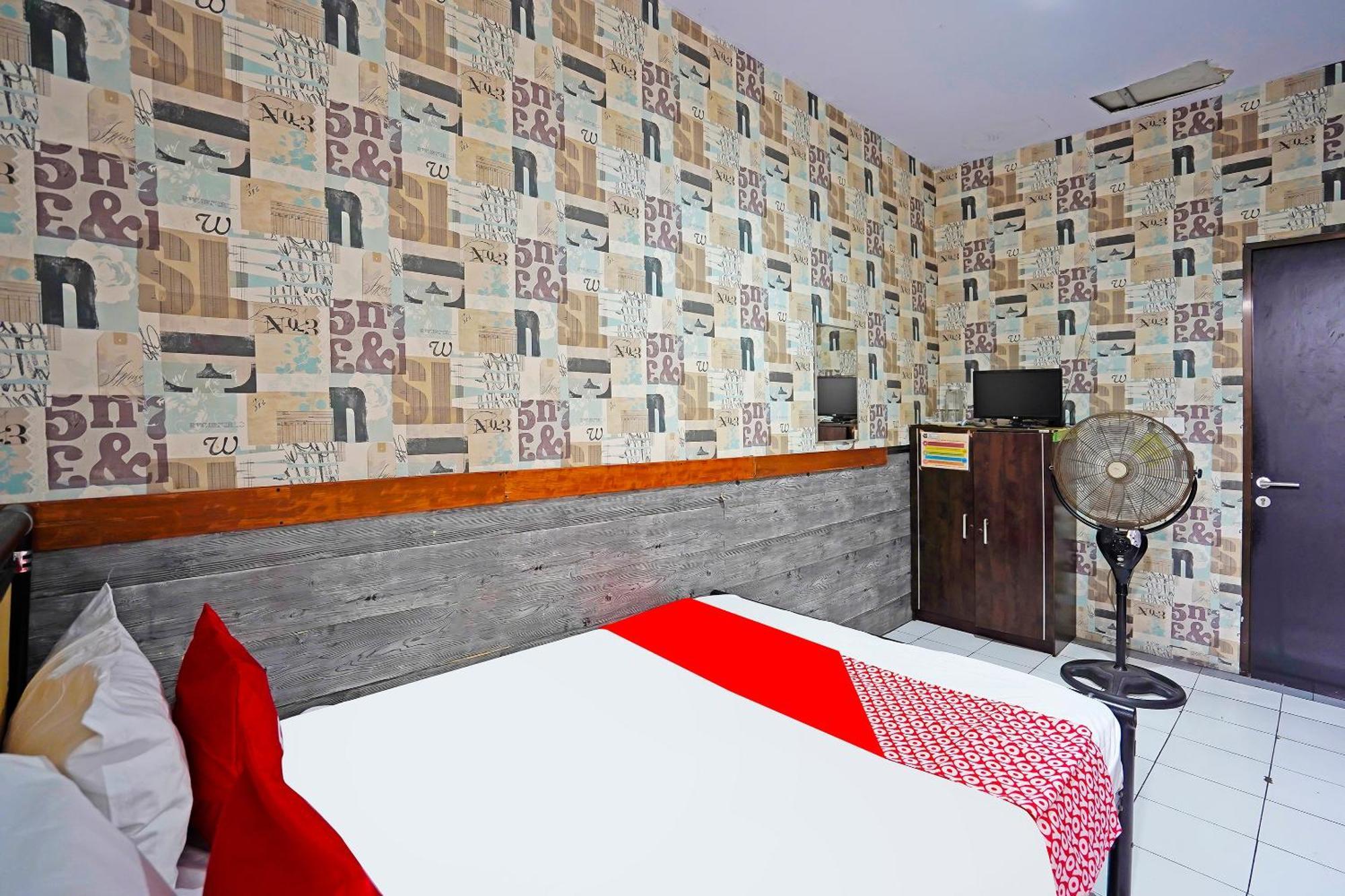 Oyo 91415 De Wijaya Hotel Sidoarjo Esterno foto